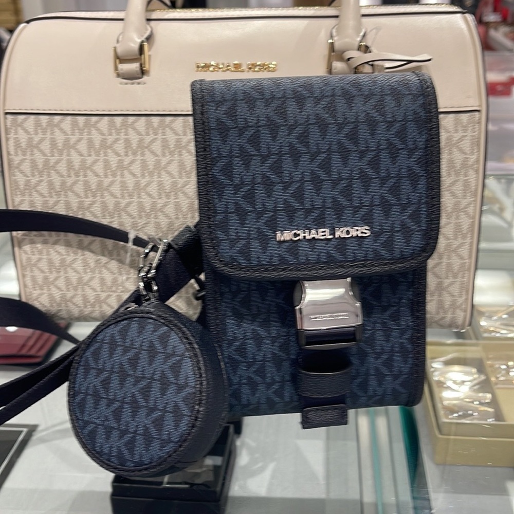 Michael Kors Cooper Slim Phone Crossbody Bag Coin Pouch MK Logo ADMRL/PLBLUE
NWT - Picture 8 of 16
